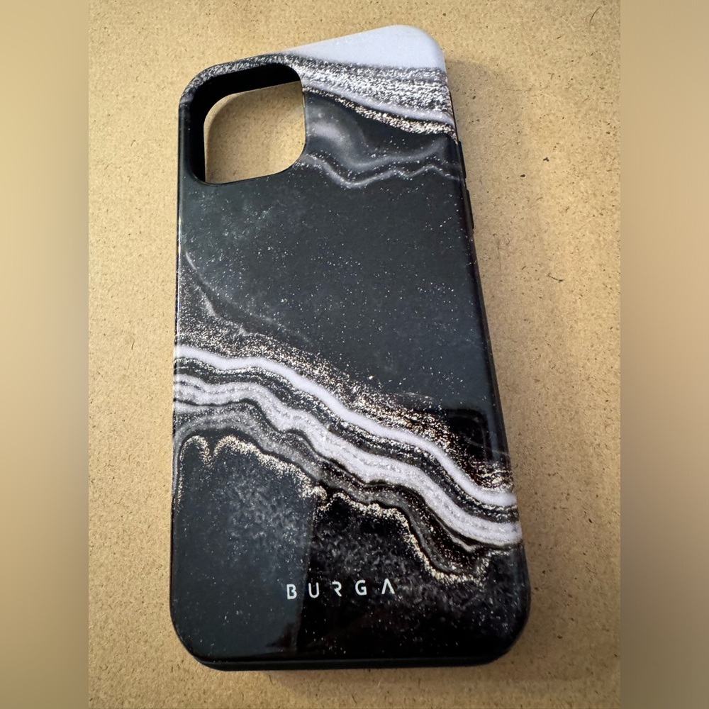 iPhone 12 case burga